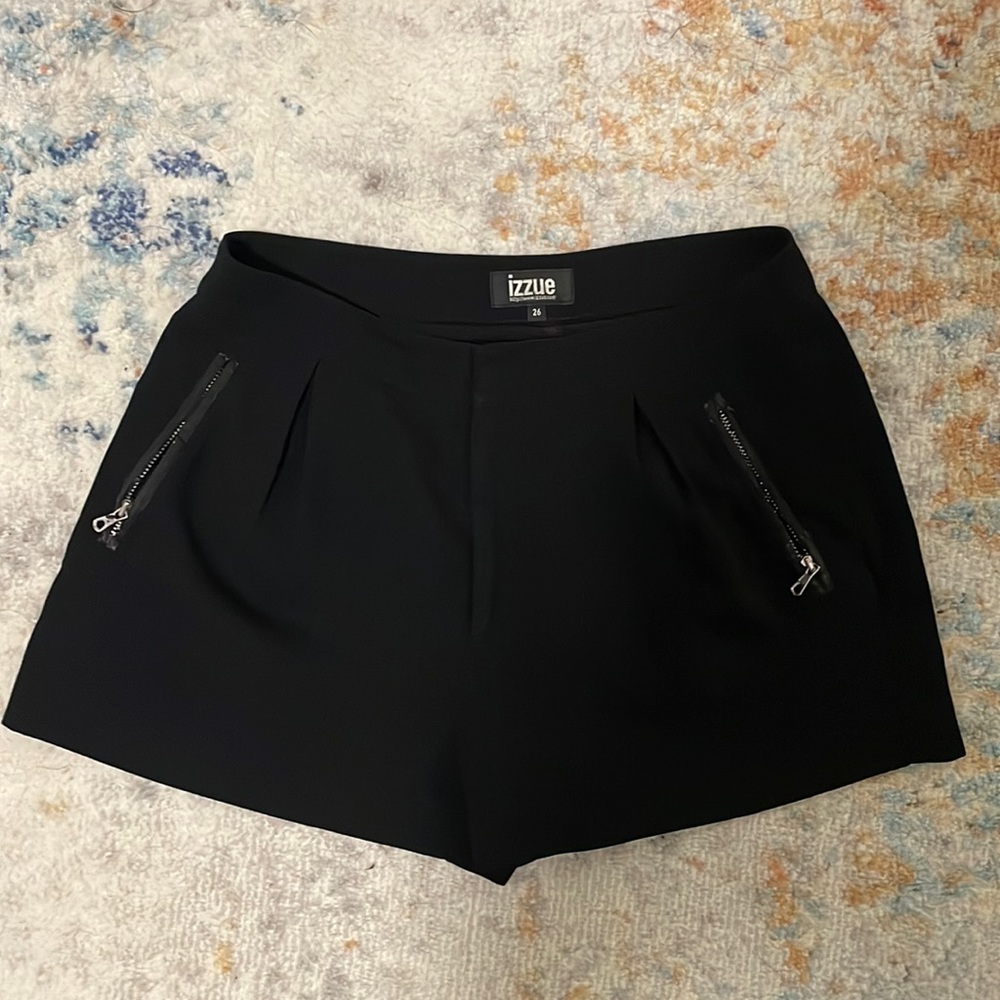 Izzue Black Short Size 26